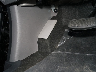 Накладка площадки левой ноги лист алюминий 4 мм ТСС для Hyundai H-1 Starex 2019-2021