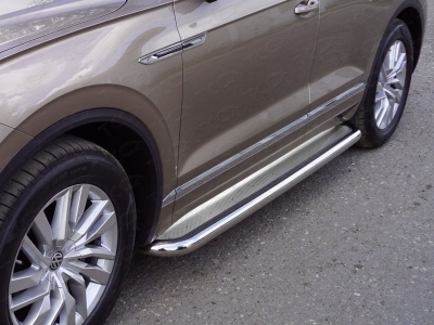 Пороги с площадкой нержавеющий лист 60 мм ТСС для Volkswagen Touareg 2018-2021
